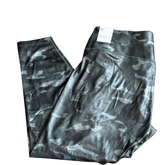 Nike Womens Dri FIT Camo Leggings Black & Gray Plus Size 2X Athletic Pants New - Picture 5 of 11